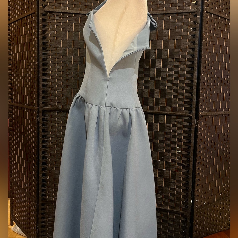 Elliatt Liesel One-Shoulder Dress. Shoulder bow, draped overlay. Smokey blue. M - Picture 11 of 14